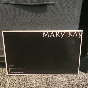 Mary Kay Black Pro Palette